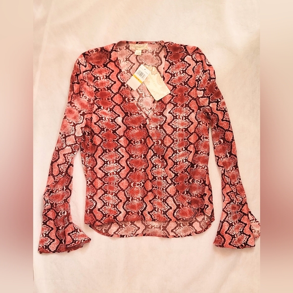 NWT! Snakeskin Print Bell Sleeve Women's Band of Gypsies Blouse Size Small - Picture 1 of 10